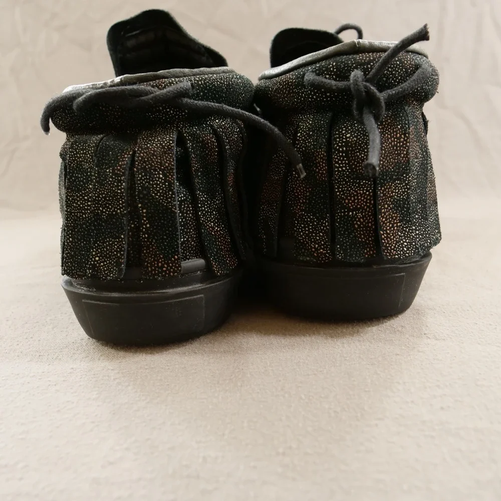 Clear Water Shoes Sneakers Mens 11 Black Camo Lace Up Mid Top One o One